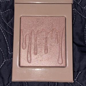 Kylie Cosmetics Highlighter